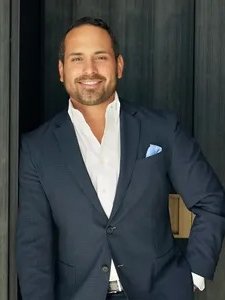 photo of Alex Algarin