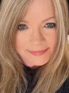 photo of Jennifer Ethridge