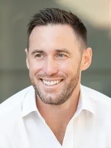 photo of Kris Kennedy
