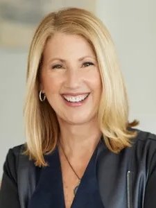 photo of Leslie Clarke