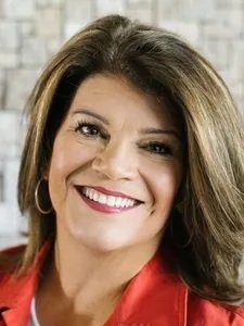 photo of Lisa Little