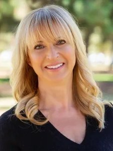 photo of Lynette Bishop