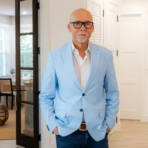 photo of Mauricio J Barba